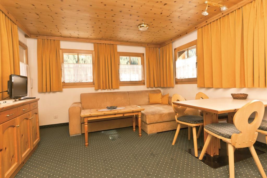 Appartement Laerchenhof Samnaun Room photo